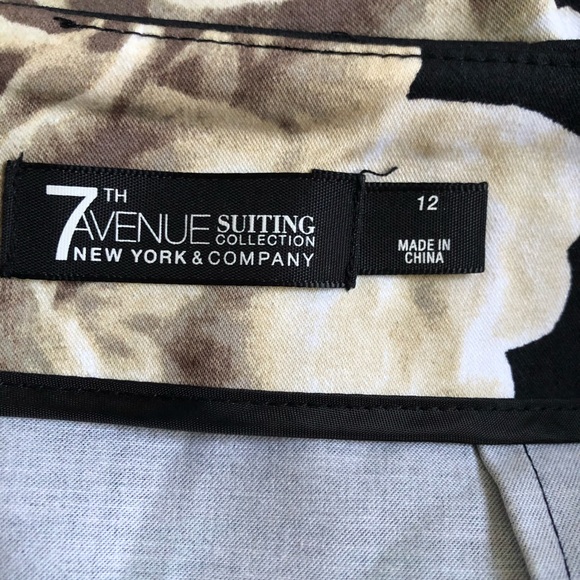 7 Avenue Floral Midi Pencil Skirt open in back in the batons - Picture 4 of 6